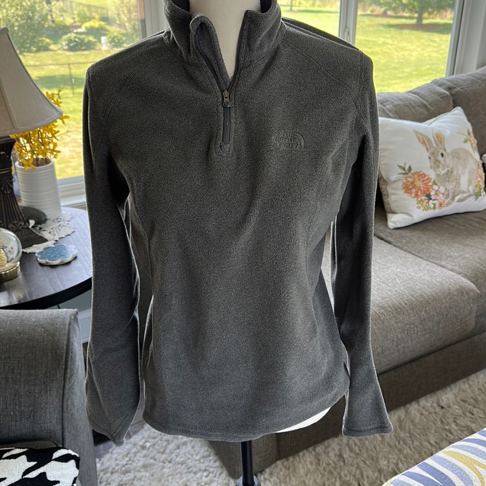 The North Face Women's TKA 100 Polartec 1/4 Zip Fleece Pullover Gray Size M